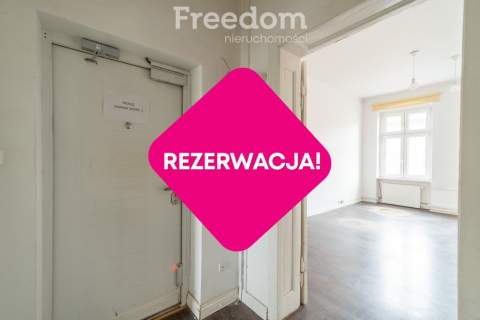 Jako mieszkanie lub lokal przy Deptaku Bogusława