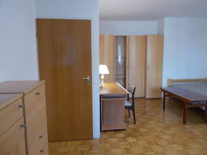 Bezpośr. Warszawa Gocław Abrahama 43m2 1 pokój kuchnia garaż