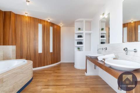 Penthouse z tarasem 57m2 3 balkony sauna i jacuzzi