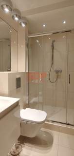 Duża kawalerka w apartamentowcu / cicha ulica/ Wyścigowa/ Krzyki