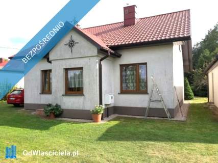 Zadbany dom w małej, cichej wiosce