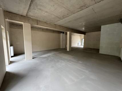 Duży lokal 146 m, 2 wejścia, możliwy podział