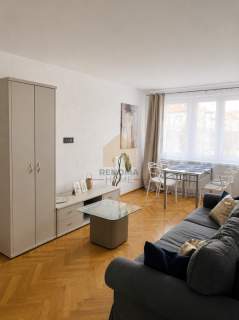 2 pokojowe mieszkanie 45 m Centrum Balkon