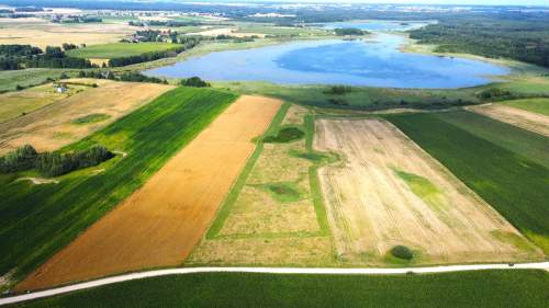 WYJĄTKOWA NIERUCHOMOŚĆ Z WŁASNĄ LINIĄ BRZEGOWĄ JEZIORA