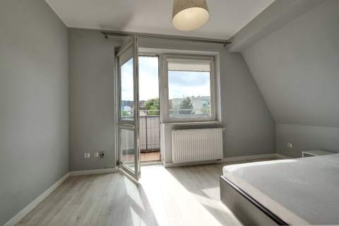 3 pokojowe, balkon, klimatyzacja,zamknięte osiedle