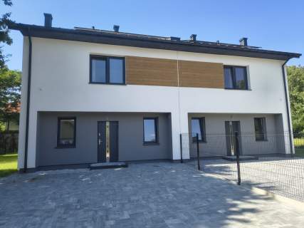 Dom 102m2, 427m2 działka, blisko stacji PKP