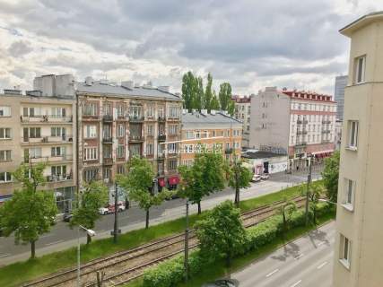 2-pok. w Powojennej Kamienicy z WINDĄ, NOWA Kuchni