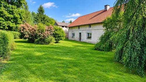Siedlisko - dom plus teren 1,1020 ha . Kedrzyno gmina Siemyśl