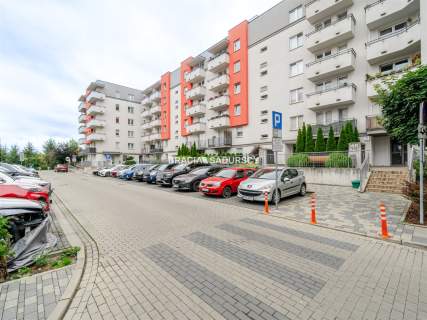 Nowoczesny 3-pokojowy apartament z balkonem.