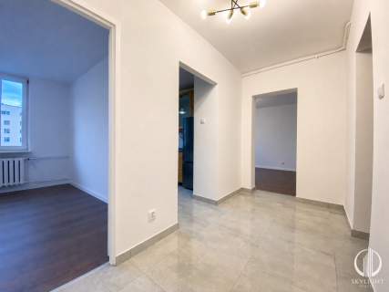 2 pokoje 47 m Po remoncie Metro M3