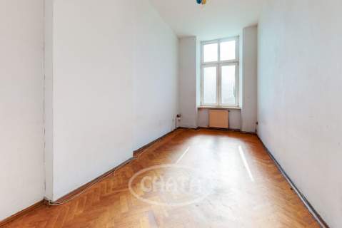 Ponad 100 metrów w kamienicy w centrum