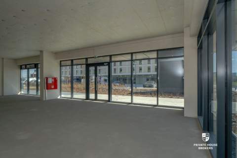 Narożny lokal z ogródkiem Centralna 93 miw