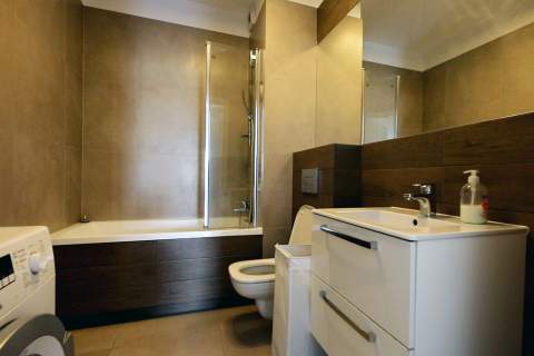 3 pokoje 60 m2 balkon garaż