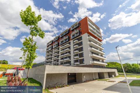 Górka Narodowa, 2 pokoje, balkon, parking, tramwaj