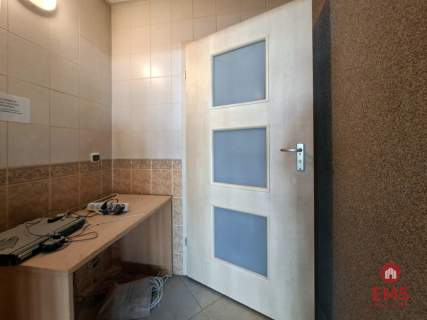 Lokal użytkowy 490 m2. Nowe Miasto.