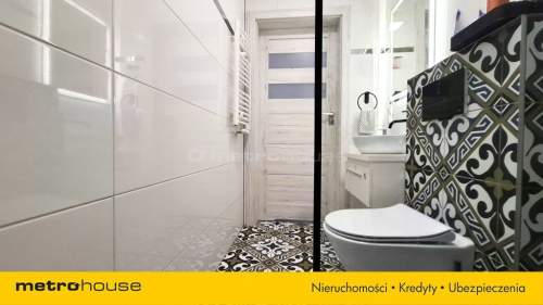 NOWOCZESNY DOM Z OGRODEM 80 m 3 SYPIALNIE