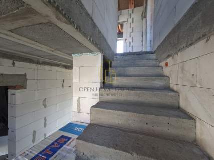 Ostatni Nowoczesny bliźniak 118,9 m Pompa ciepła