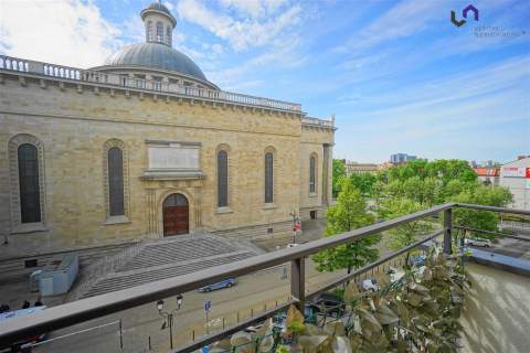 DWA POKOJE BLISKO CENTRUM. OBOK KATEDRY