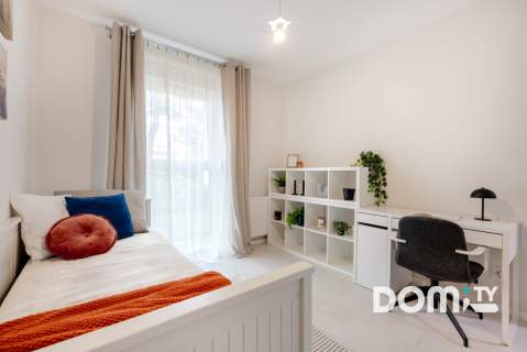 Nowoczesne, zadbane, taras, dwustronne, parking