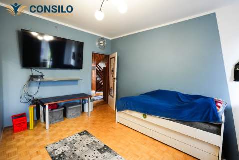 Dom o 3 kondygnacjach z ogrodem w centrum miasta
