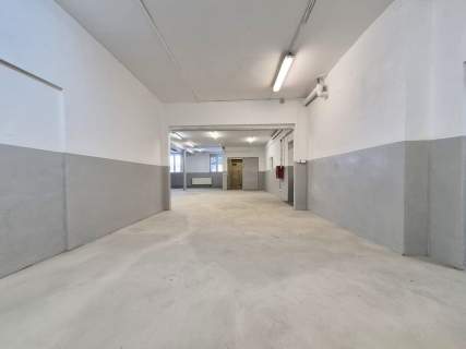 354m Hala produkcyjna/ magazyn na parterze