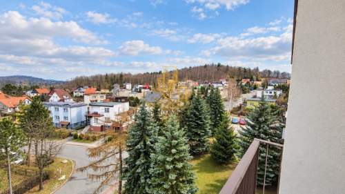 3 pokoje 60,3 m balkon widok na góry