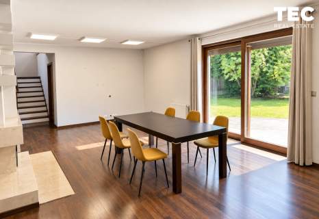 Dom wolnostojący na sprzedaż w Cholerzynie 215m2