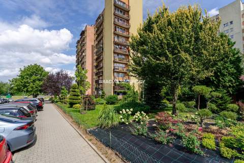 3 pok/ duży balkon/ winda/ ul. Walerego Sławka.