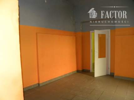 Gorlice, lokal do wynajęcia w centrum, 60W