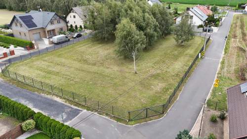 w świetnej lokalizacji pow. 2125m2 wyjątkowo zadbane działki