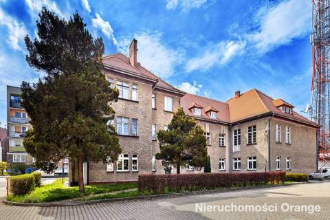 Nieruchomość na mieszkania lub akademik