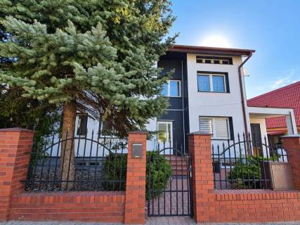 Dom piętrowy, wolnostojący 320m2, działka 466m2, os. Winiary
