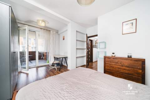 3 pokoje duży balkon miejsce postojowe