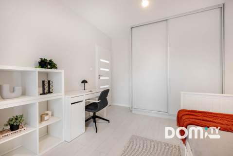 Nowoczesne, zadbane, taras, dwustronne, parking