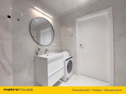 LUKSUSOWY APARTAMENT, 2 MJC POSTOJOWE, KOMÓRKA