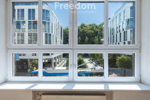 przy Baltic Plaza 3/4 gabinety winda