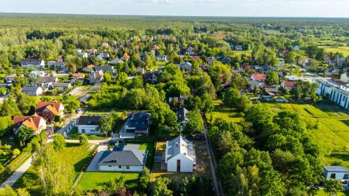 Połowa domu z dużą działką przy Kampinosie