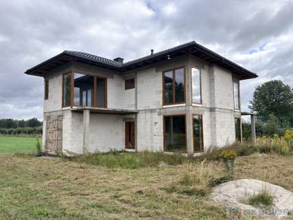 Dom do sprzedania, Stan surowy zamknięty