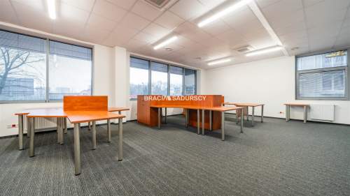 Powierzchnia biurowa z parkingiem - 250m2
