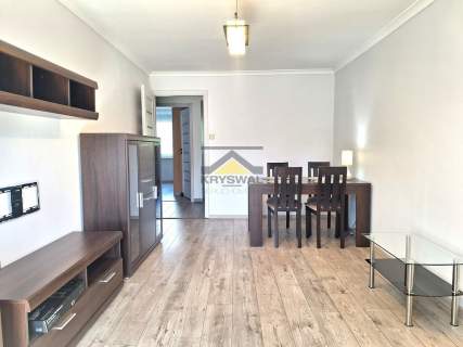 2 pokoje, osobna kuchnia, balkon, 1 pietro