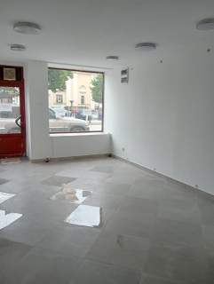 ŚWIEBODZICE RYNEK NOWY LOKAL Z WITRYNĄ DO WYNAJĘCIA