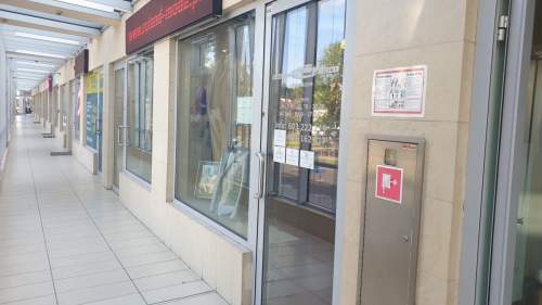 Bezpośrednio Pawilon 60 m2 I piętro