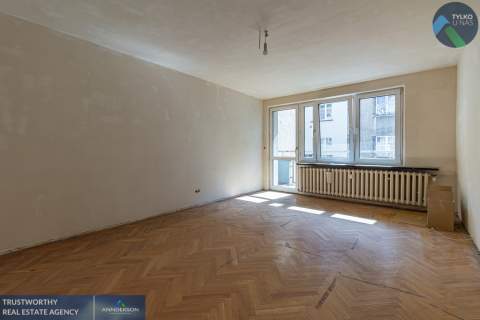 4-pokojowe mieszkanie przy Wawelu, balkon, piwnica