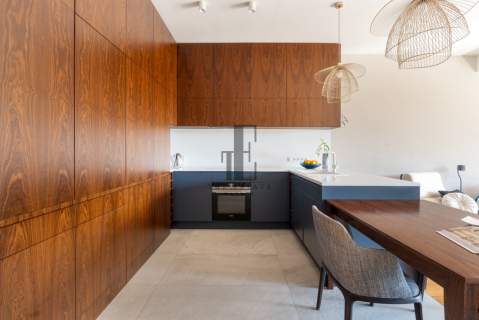 Unikalny apartament z tarasem, na zielonej wyspie