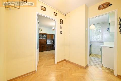 Saska Kępa dwupokojowe, kuchnia, balkon sprzedam