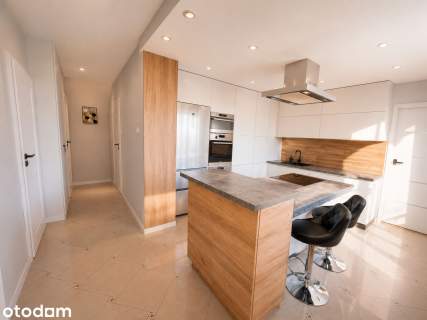 Dom w centrum 324 m2 7 pok 2 lazienki 3 tarasy osobn