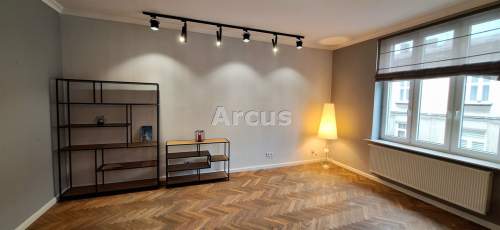 apartament z balkonem pracownia