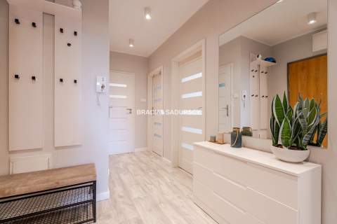 SERENADA 3POK PARKING BALKON 58,60M