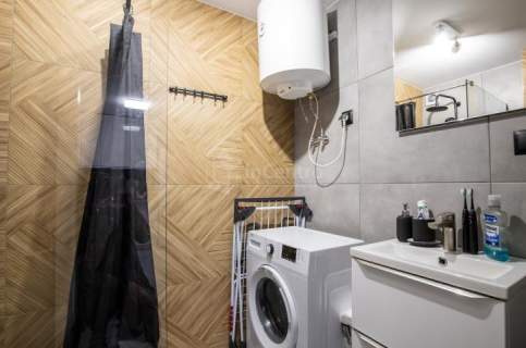 Do wynajęcia, 34,60m2. Al. 1000-lecia. Od zaraz.