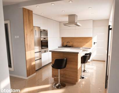 Dom w centrum 324 m2 7 pok 2 lazienki 3 tarasy osobn